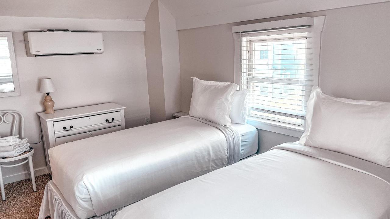Capricorn Beach House Oak Bluffs Extérieur photo