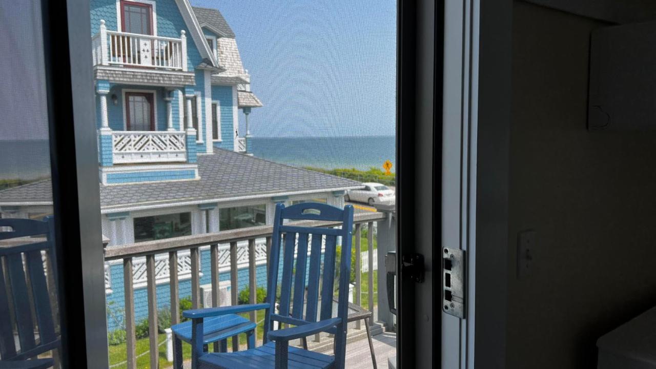 Capricorn Beach House Oak Bluffs Extérieur photo