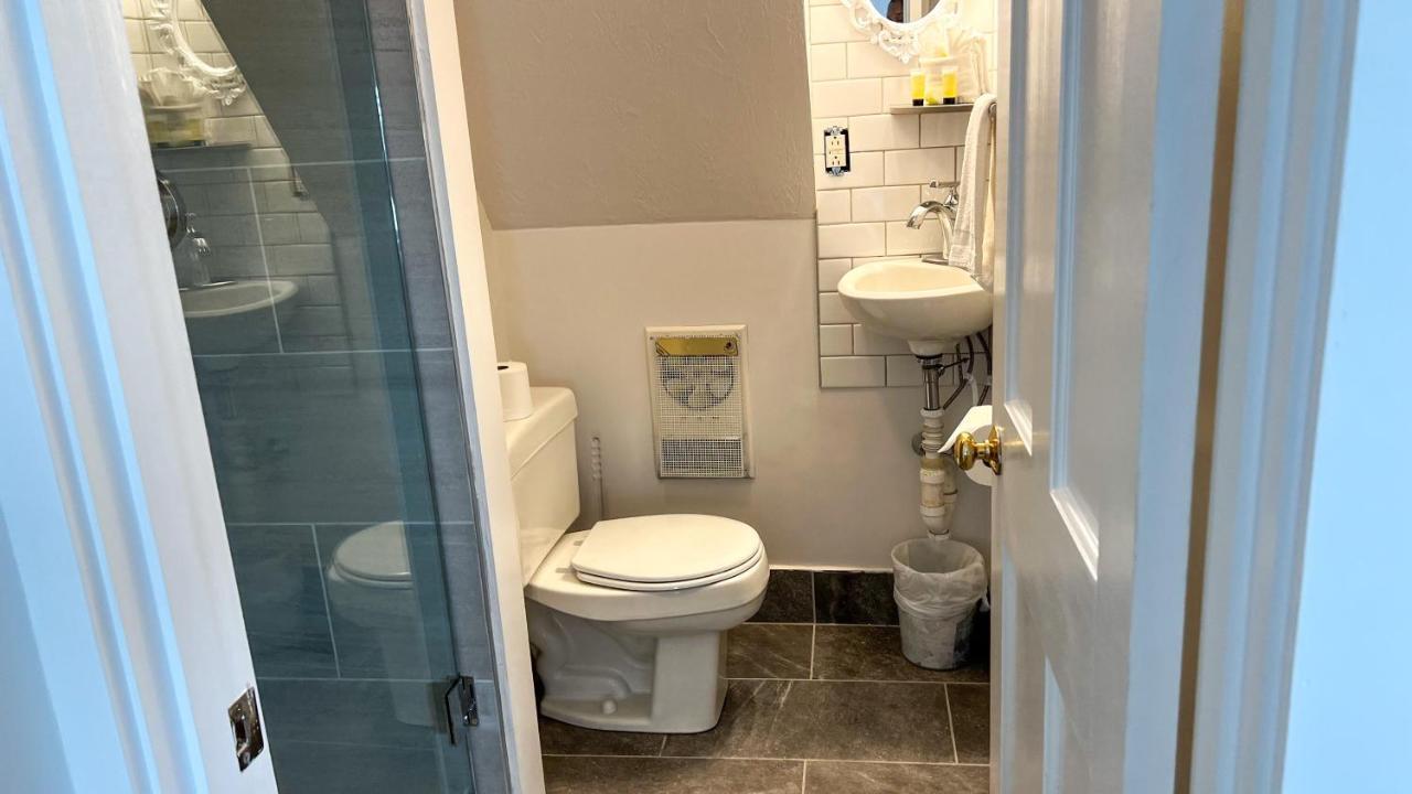 Capricorn Beach House Oak Bluffs Extérieur photo