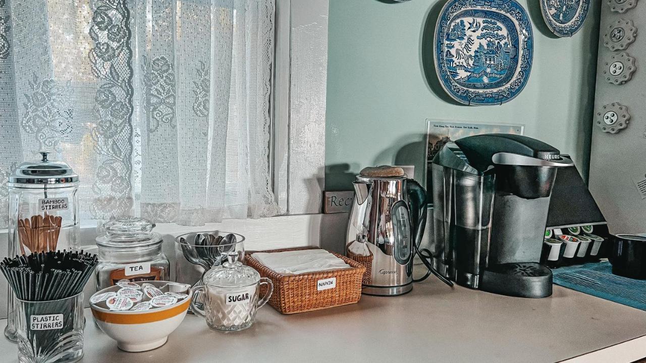 Capricorn Beach House Oak Bluffs Extérieur photo