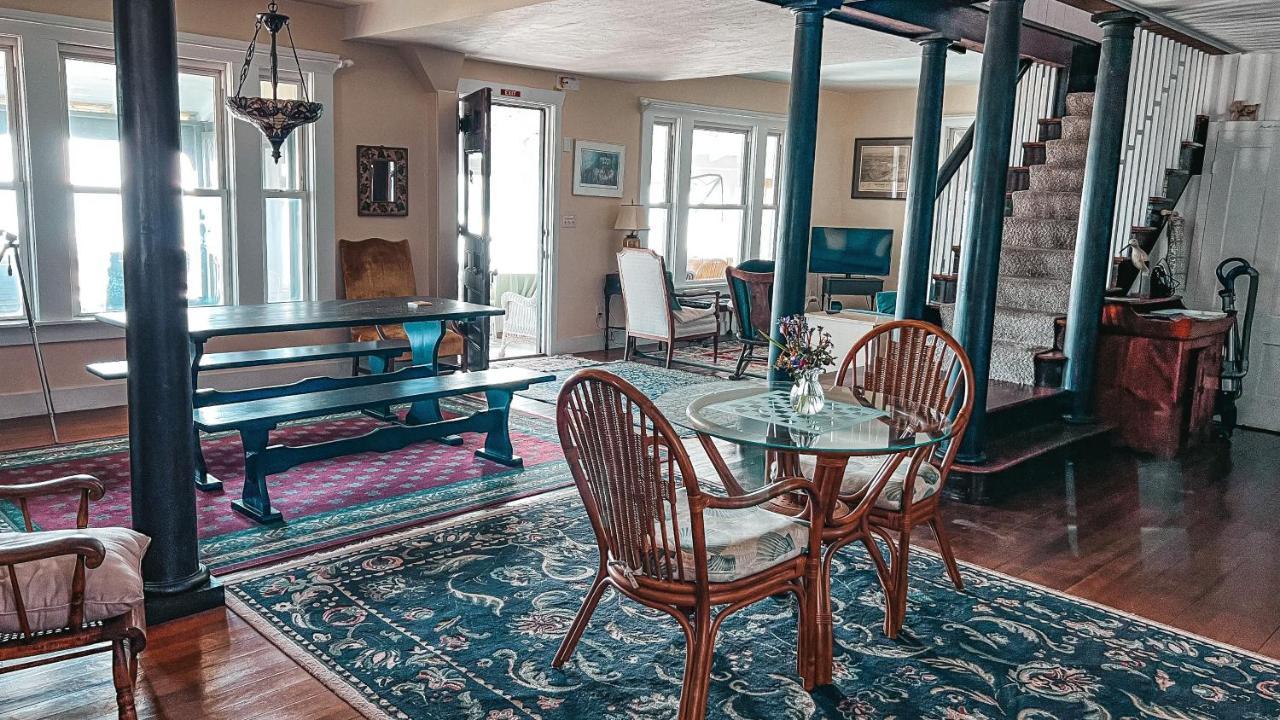 Capricorn Beach House Oak Bluffs Extérieur photo