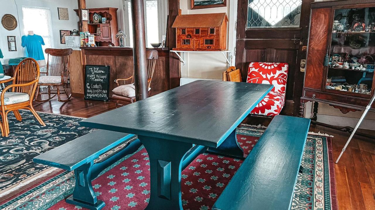 Capricorn Beach House Oak Bluffs Extérieur photo