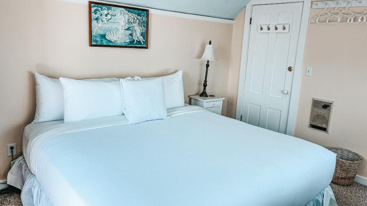 Capricorn Beach House Oak Bluffs Extérieur photo